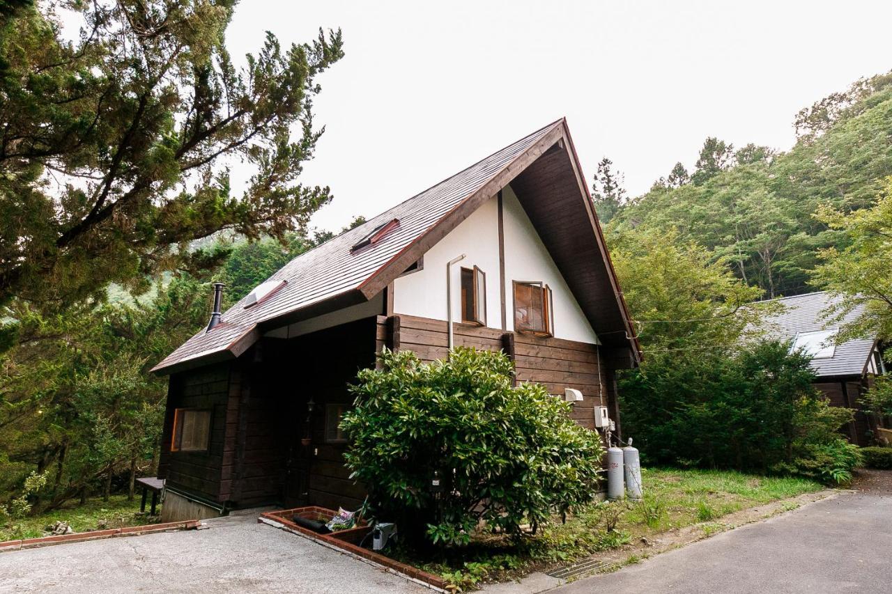 ログハウスせせらぎ Tsuru Exterior foto
